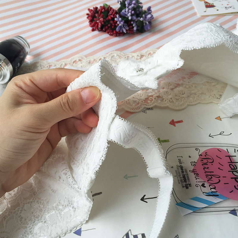 12胸罩超薄大胸显小文胸白色蕾丝半杯内衣女无海绵薄款有钢圈bra