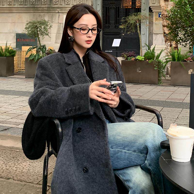 灰色羊毛大衣女2025新款