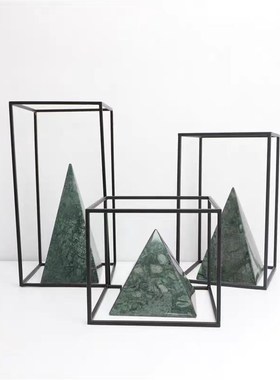 现代轻奢金属大理石金字塔艺术摆C件样板间客厅电视柜玄关家居装