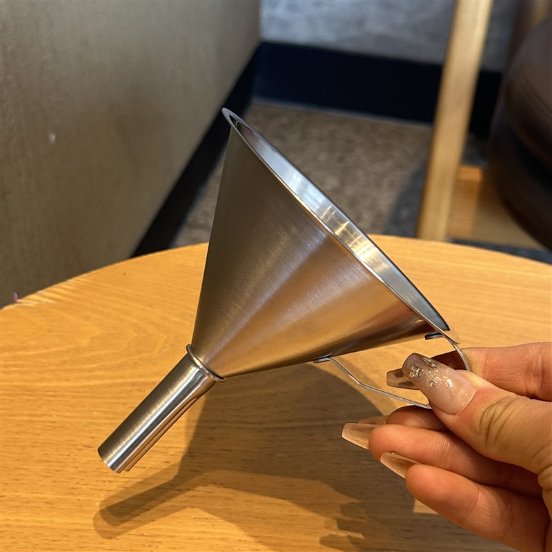 出口德国18/10不锈钢漏斗厨房家用倒K油倒醋打酒大口径漏斗器