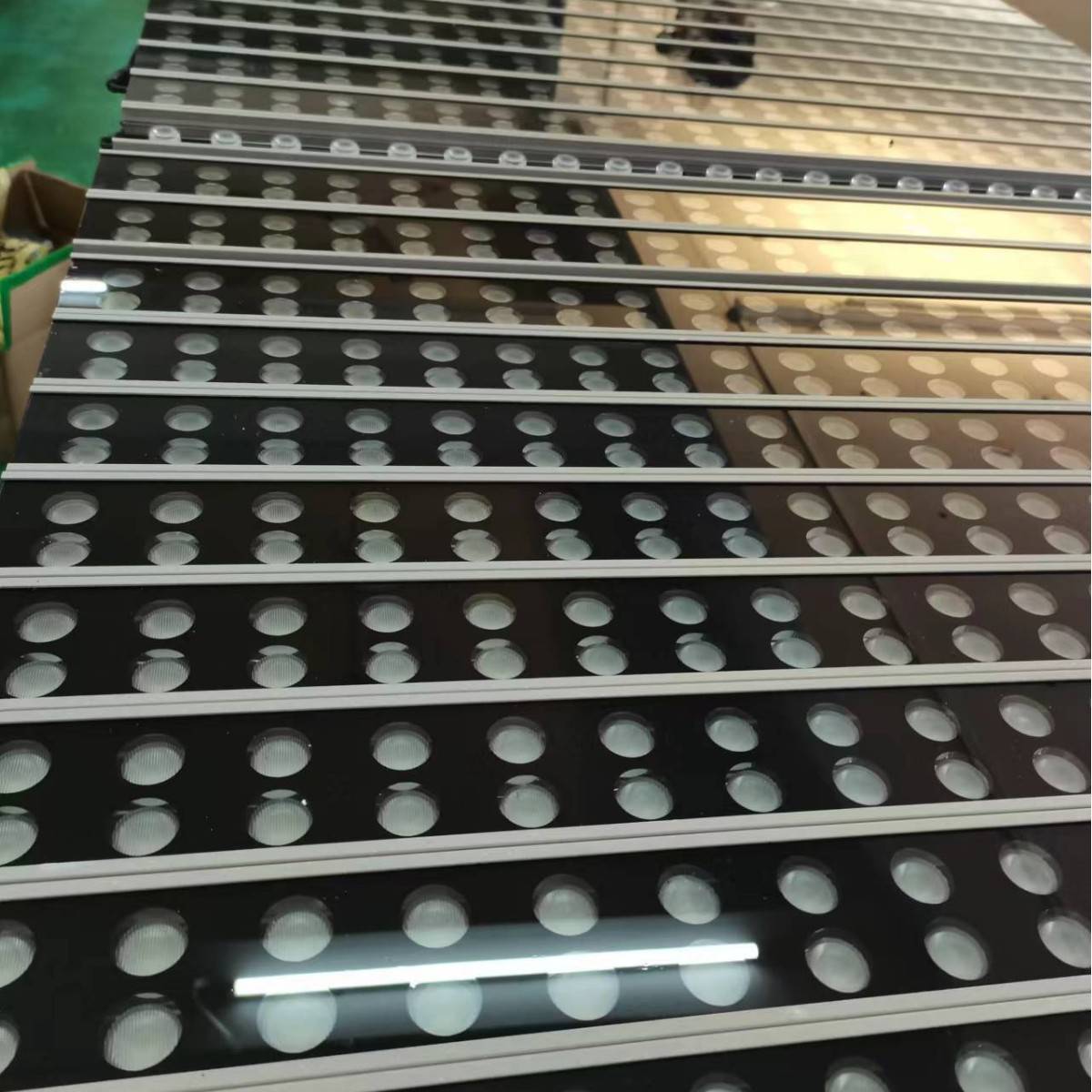 led线条灯户外桥梁工程防水洗墙灯铝材酒店室内暖色轮廓灯