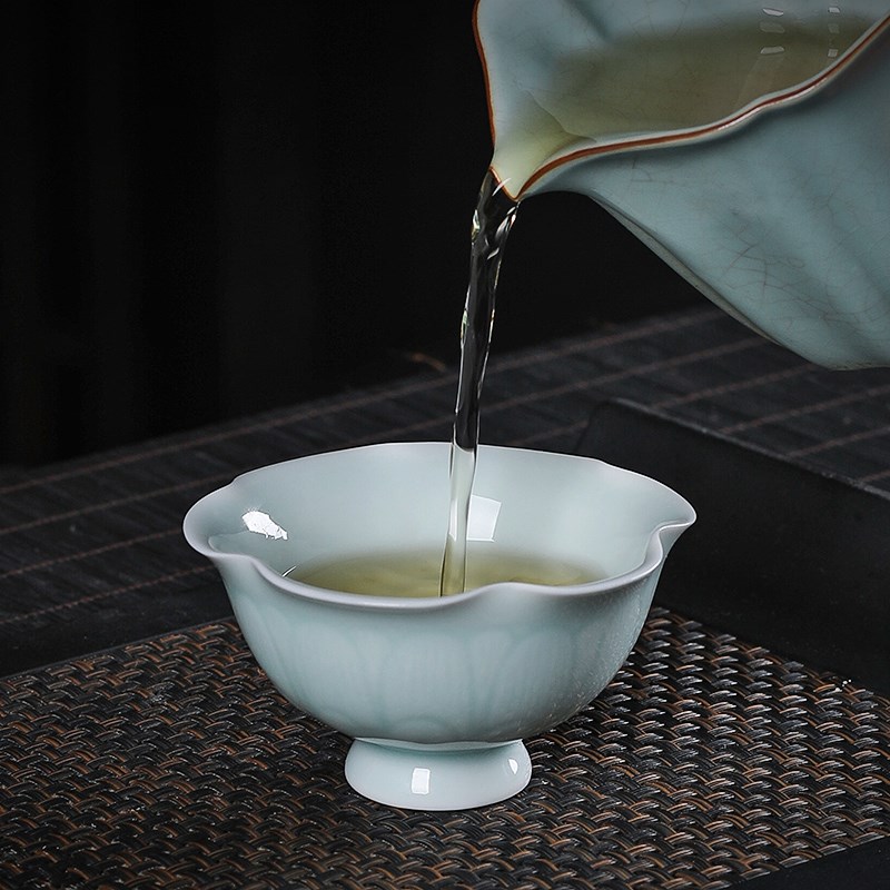 纯手工主人杯单杯龙泉陶s瓷刻花折沿品茗杯茶盏青瓷功夫茶具斗笠