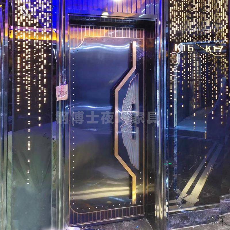 铁艺工业风集装箱门厕所装门门篮球场铁卫艺门集732箱餐厅学校生