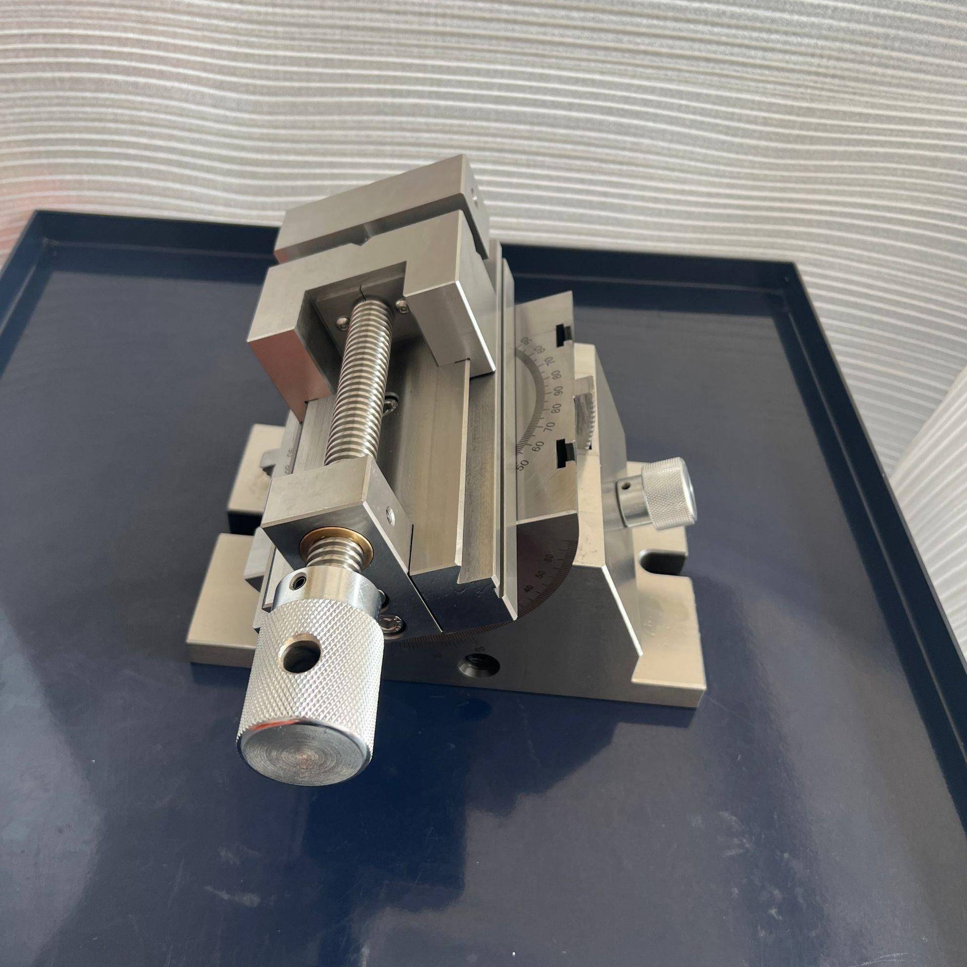万向精密虎钳磨旋转斜度批士寸寸床4寸可倾斜100角度台钳平2可口
