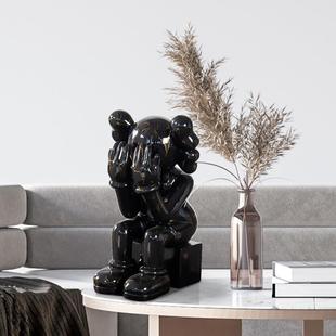 A063网kaws芝公仔潮玩考斯红玄捂脸麻街存钱罐客厅软装 饰 桌面关装