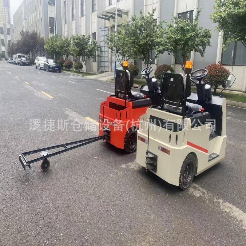 电动座驾式牵引车4吨三支点四轮牵引挂车头工厂区拉货运输牵引车