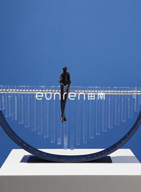 现简约创意艺术人物家造型摆件居MPJ客厅样代板房间玄关柜软感装
