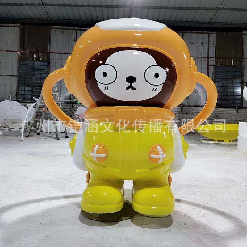 泡沫雕塑商业美陈装置道具室内立体卡通公仔巨型瓶子模型落地摆件