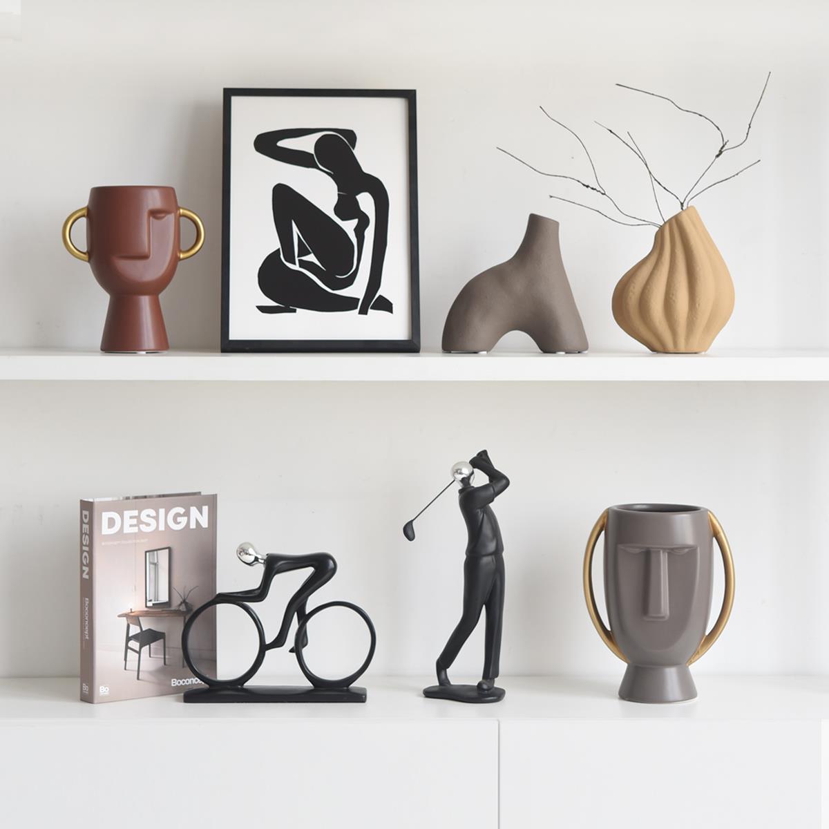现代简约创意轻奢运动人物样板间客厅书房书柜书架黑白装饰品摆件