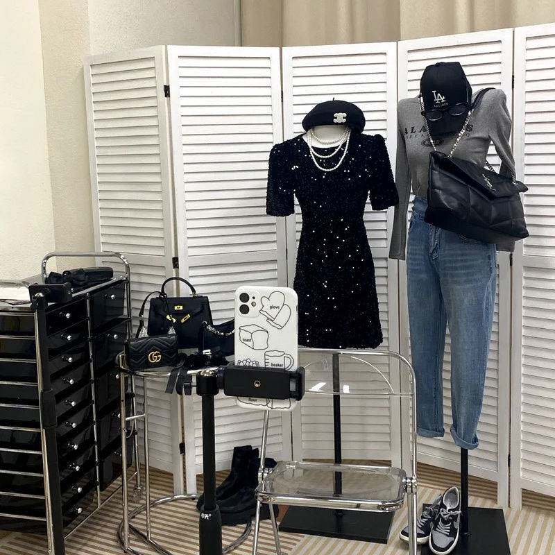 现代简约折叠屏风百叶试衣间遮挡拍照道具隔断可移动直播背景板厂