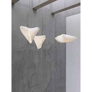 西班牙现代简约设计师个奢性创意风客厅餐厅高轻172中镇山古端吊