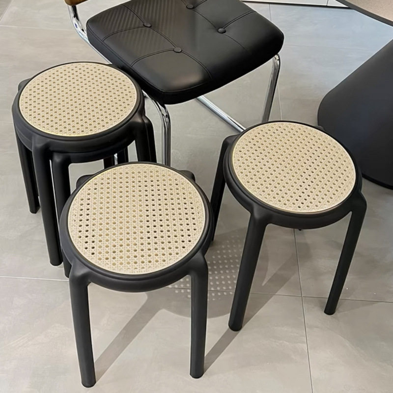 凳子家用可叠放餐厅备用塑料餐桌凳简约出租房椅子中古仿藤编餐椅
