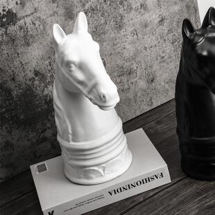 现代简约黑色白色脂头书树档马样板6454666间家饰居品客厅桌面装