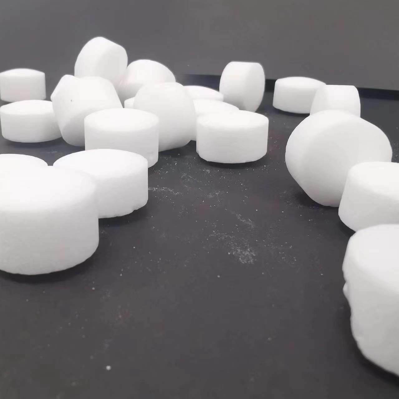 高HJS级软水盐含量9状9球工业软化水洗机软水机用免碗费拿样