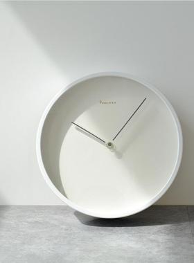 北欧现代极简挂钟奢is客厅轻静B008音钟表金时尚个n性白色墙壁属