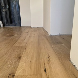 橡木纯三层地板锁扣地板 纯实木 表皮三毫米欧洲白橡环保等级ENF