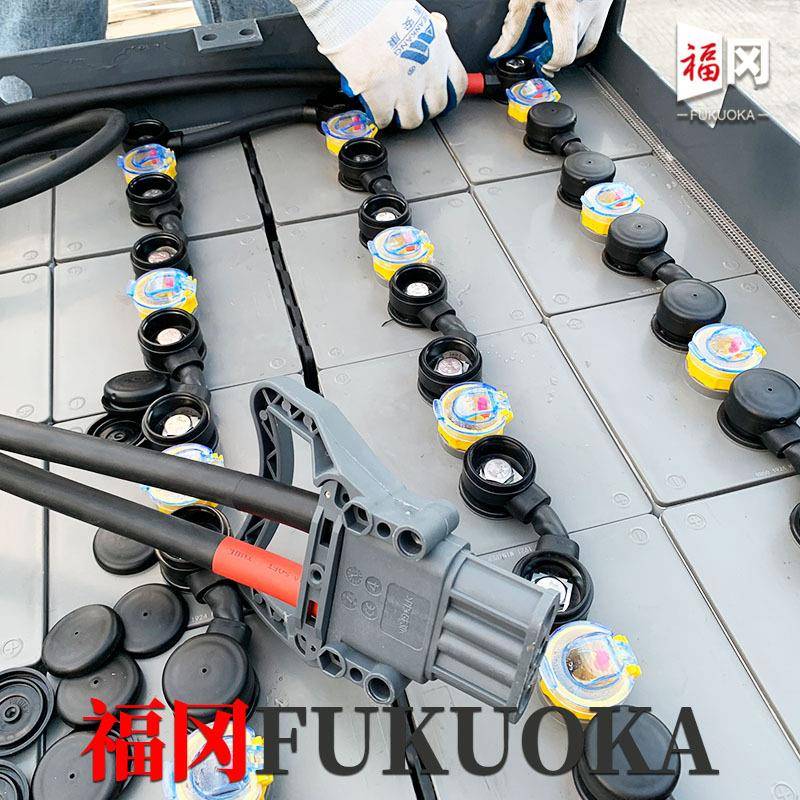 江淮叉车电瓶7D6销304电8V630Ah蓄电池575B组厂家直牵引池