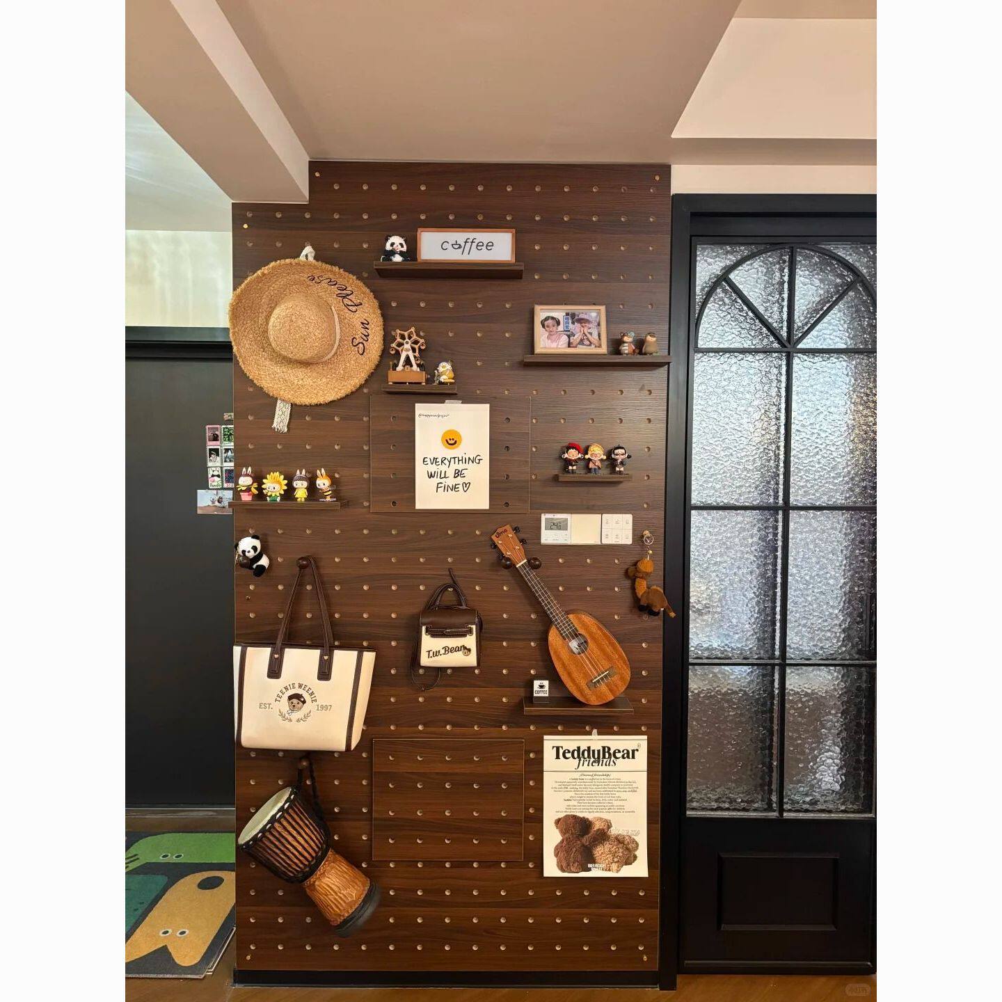 中古风实木洞洞板入户玄关墙上收纳绿植墙衣柜侧板遮挡收纳架隔板