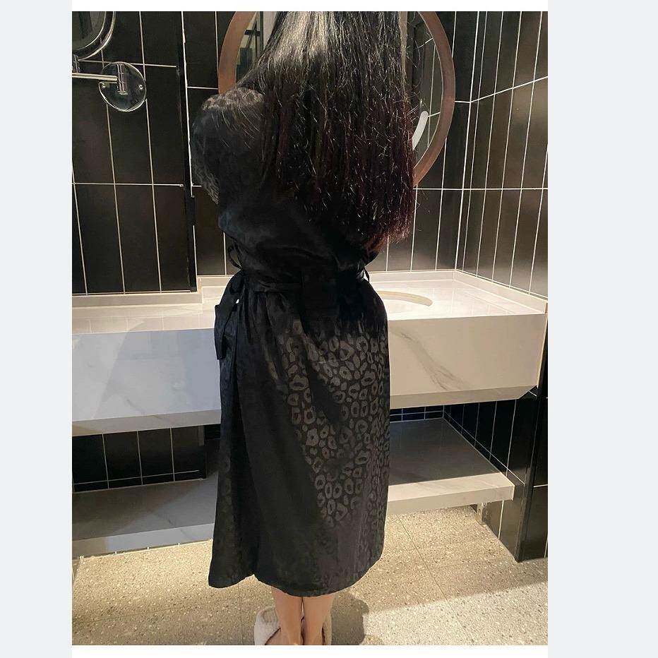 高级感贵妇经典黑店色豹纹睡袍洲酒袍家居双层情侣H268359浴春秋