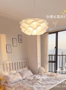 北欧卧室灯现代简约网红in松卧果花朵室灯202086吊3年新款s餐厅吊