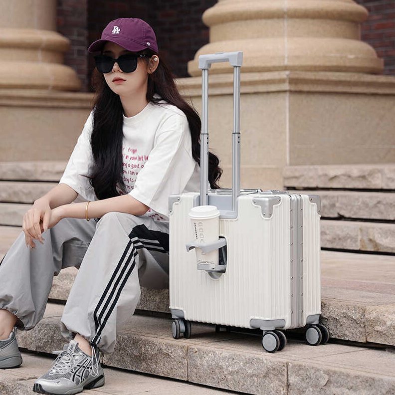 迷你女皮箱轻便密码旅行箱行李箱拉杆登机可飞机18寸男小型带20子