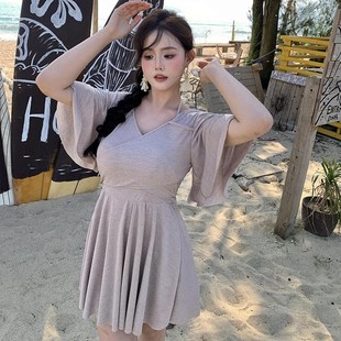 胖MM泳衣女200斤连体遮肉钢圈大胸遮肚显瘦高级感泡温泉大码 泳装