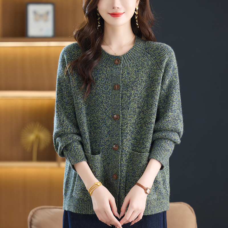 中年妈妈圆领羊毛开衫女上衣时尚秋冬宽松加肥加大码外搭毛衣外套