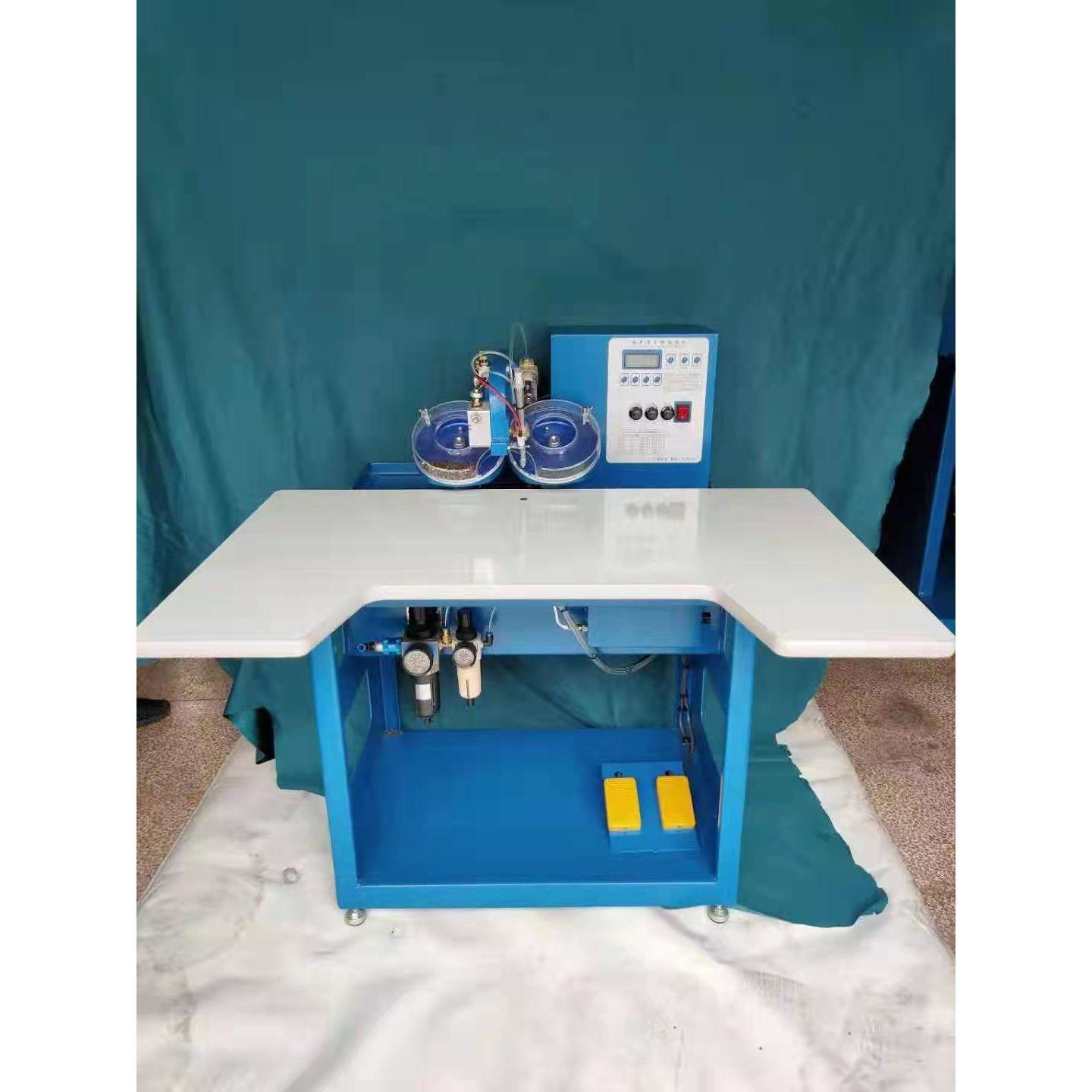 厂家价格半自动双盘超声波电脑排图点钻机服装烫钻机烫图机订钻机