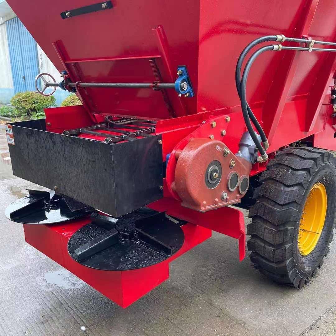 双圆盘抛撒式扬肥机 牛羊粪肥自动施肥机 有机肥撒粪车厂家供应