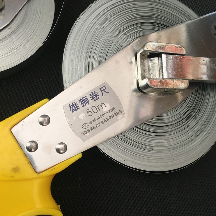 耐磨钢卷尺钢卷尺米30长测量米雄狮防水50用工程业尺柔韧尺钢架子