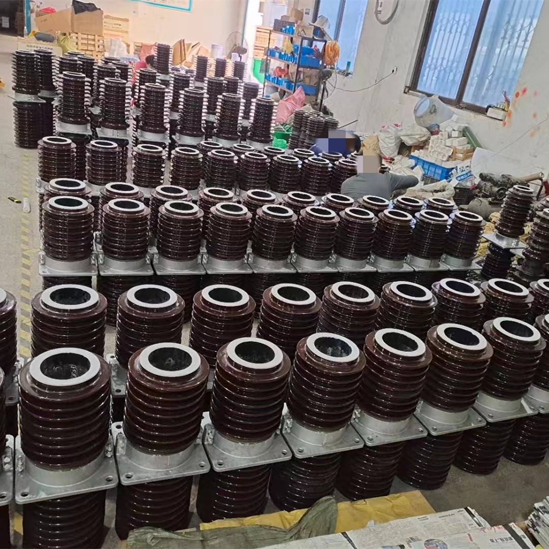 10KV穿墙套管20KV陶瓷套管35KV高压铜导体瓷套CWC户内外穿墙瓷瓶