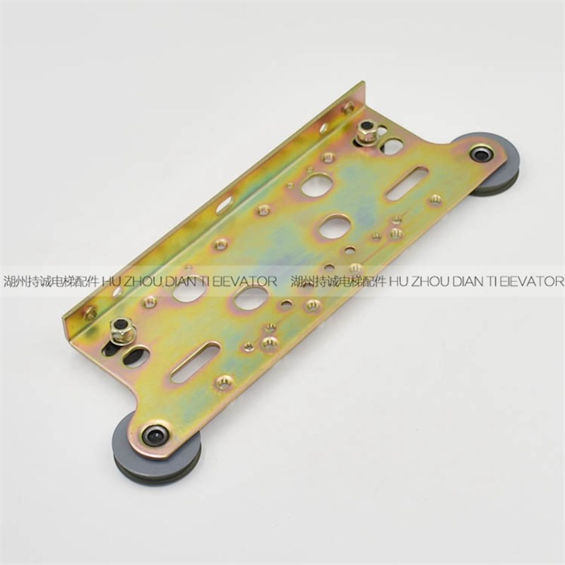 适于永大电梯门挂板 厅层门货梯轿门吊板800 900开门滑轮组件配件