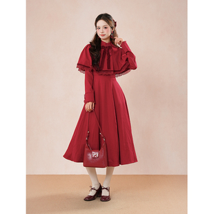 亚斯兰祝福 2025年秋季新款cla系修身七片裁收腰大裙摆斗篷套装