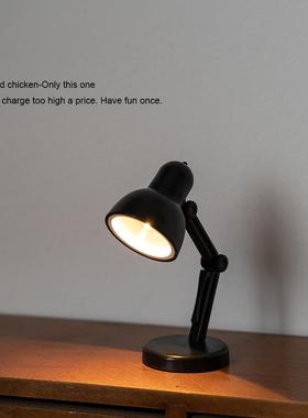 秃鸡！台灯太占位置那就摆放一个迷你的小台灯吧桌面摆件