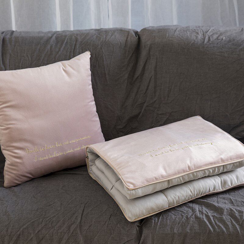 汽车抱枕被子两用 车载办公室腰靠头枕礼品创意汽车用品