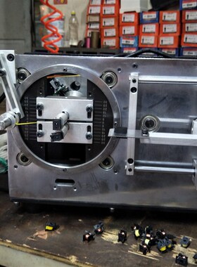 各种继电器产品包胶继电器410w0自动包胶机TM-1948S小型自动包胶