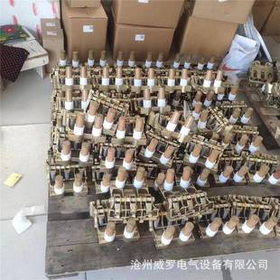 T900油田NVU磕头机刷握永济800KW流直电机刷架碳15T4炭刷耐高温