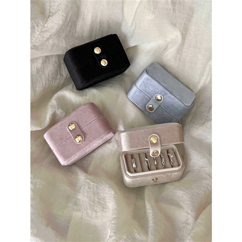 首饰盒2023新款高档高端丝绒可携式旅行手饰盒S收纳盒耳针戒指盒