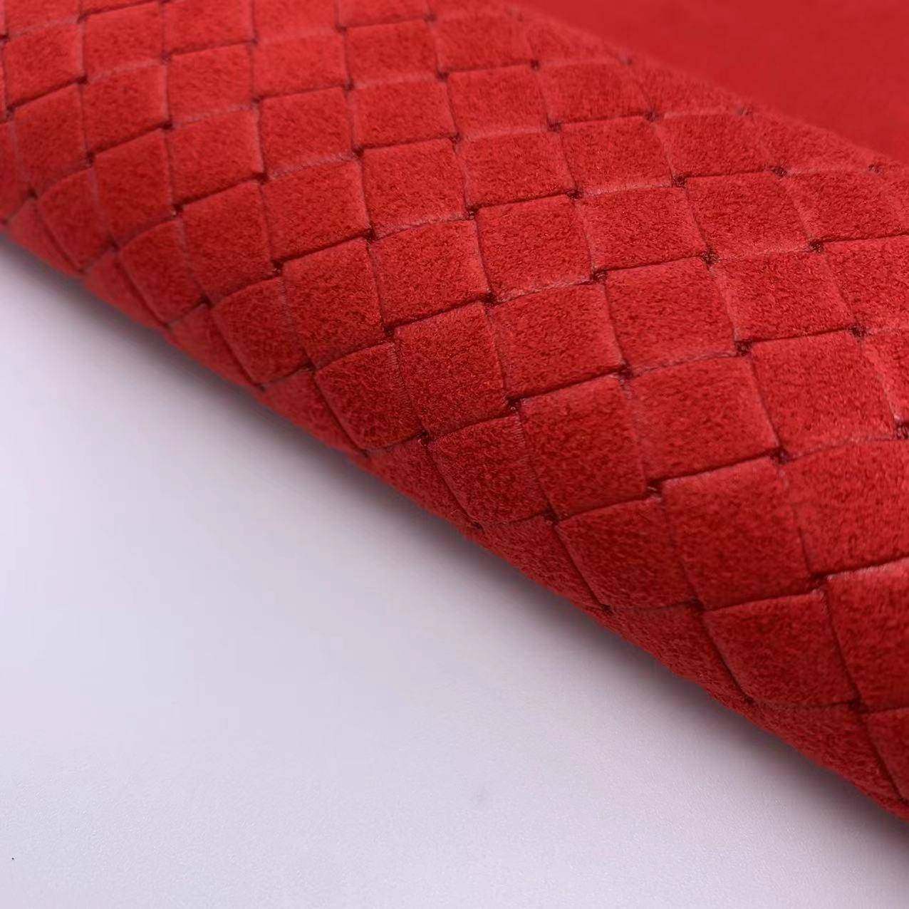 现货皮汽车方向盘套内饰毛抱枕家具面料翻毛压花编纹翻皮374织皮