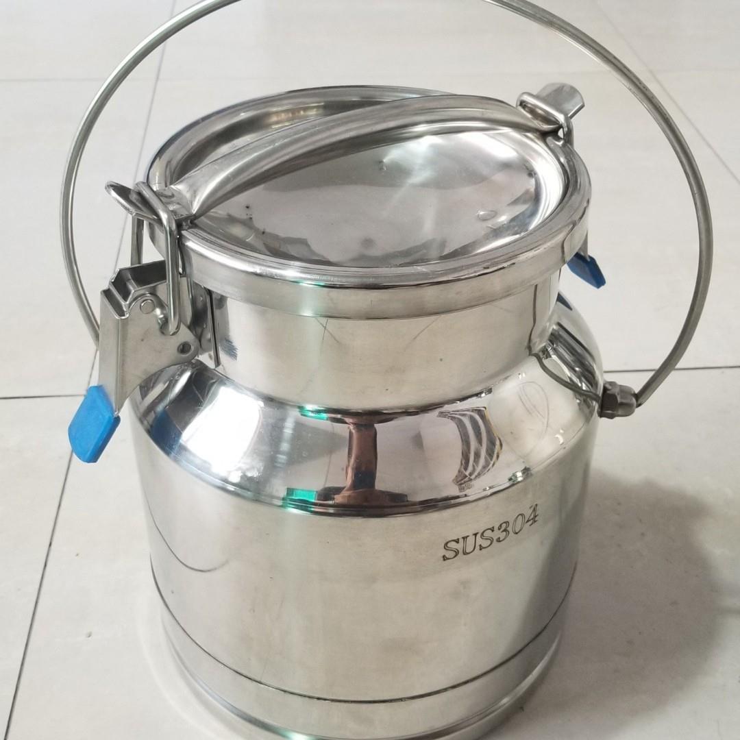 新式犊机牛喂奶罐304不锈全动自小钢牛喂奶OJV自由采食牛犊吃奶罐