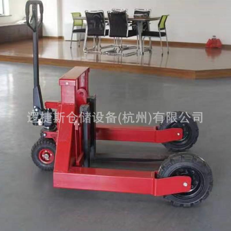 手动户外越野搬运车1.5吨工地建筑山地型叉车充气大轮胎搬砖叉车
