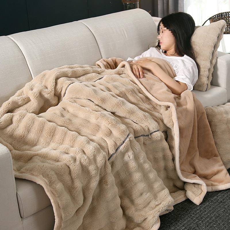 纯色加厚抱枕毯子合一91769080二午睡车用被子觉两收用睡可纳折叠