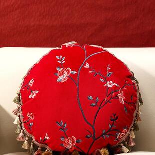 新中奢式圆形流苏抱枕客厅沙发腰枕复古蔷头薇绣软花轻F5M787ST床