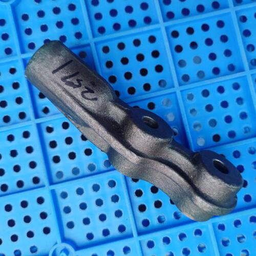 跃进超越C100/300   前拖钩连接支架2571