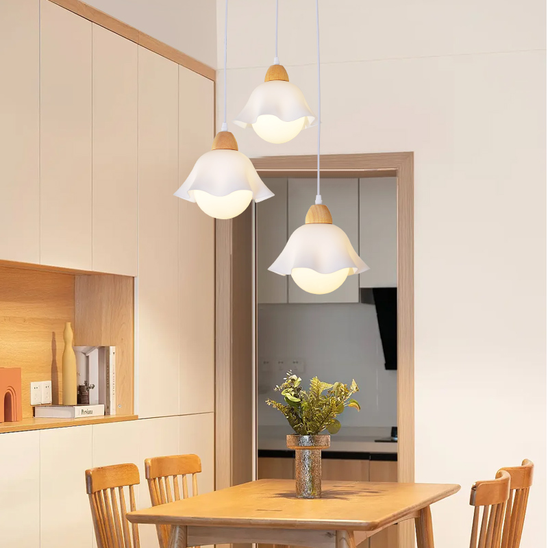 北欧简约吊灯三头饭厅灯饭厅餐桌灯具原木吧台网R红新款创意奶油