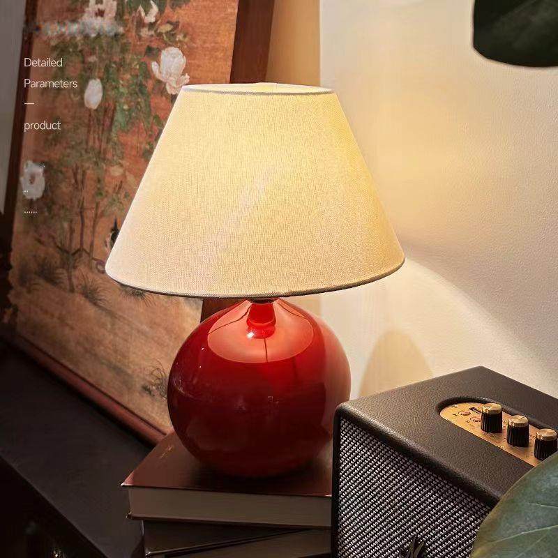 法式中古陶瓷台灯可爱栗子设计师复古日式简约卧室床头氛围灯结婚