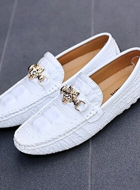 夏季男豆豆鞋大码男鞋白色小皮鞋银色青年潮男套脚驾车鞋理发师鞋