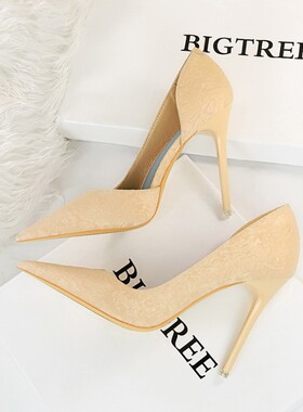 大码浅口单鞋女2021新款春百搭四季鞋镂空绿色高跟鞋女夏尖头细跟