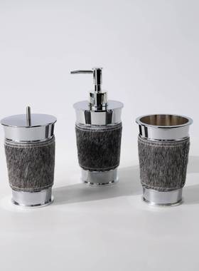 约现代简皮革卫浴套装摆摆放样板间浴宿室马毛皂液器酒ISH店民装