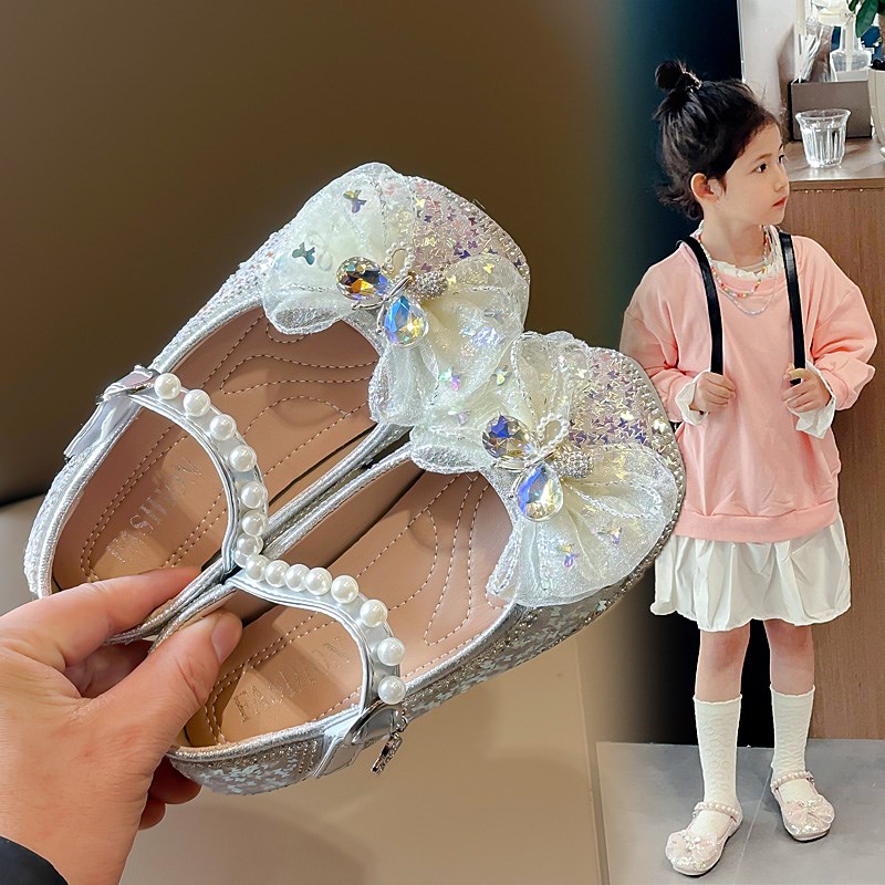 女儿童浅口小皮鞋2024年春秋新款儿童满钻水晶公主鞋珍珠演出单鞋